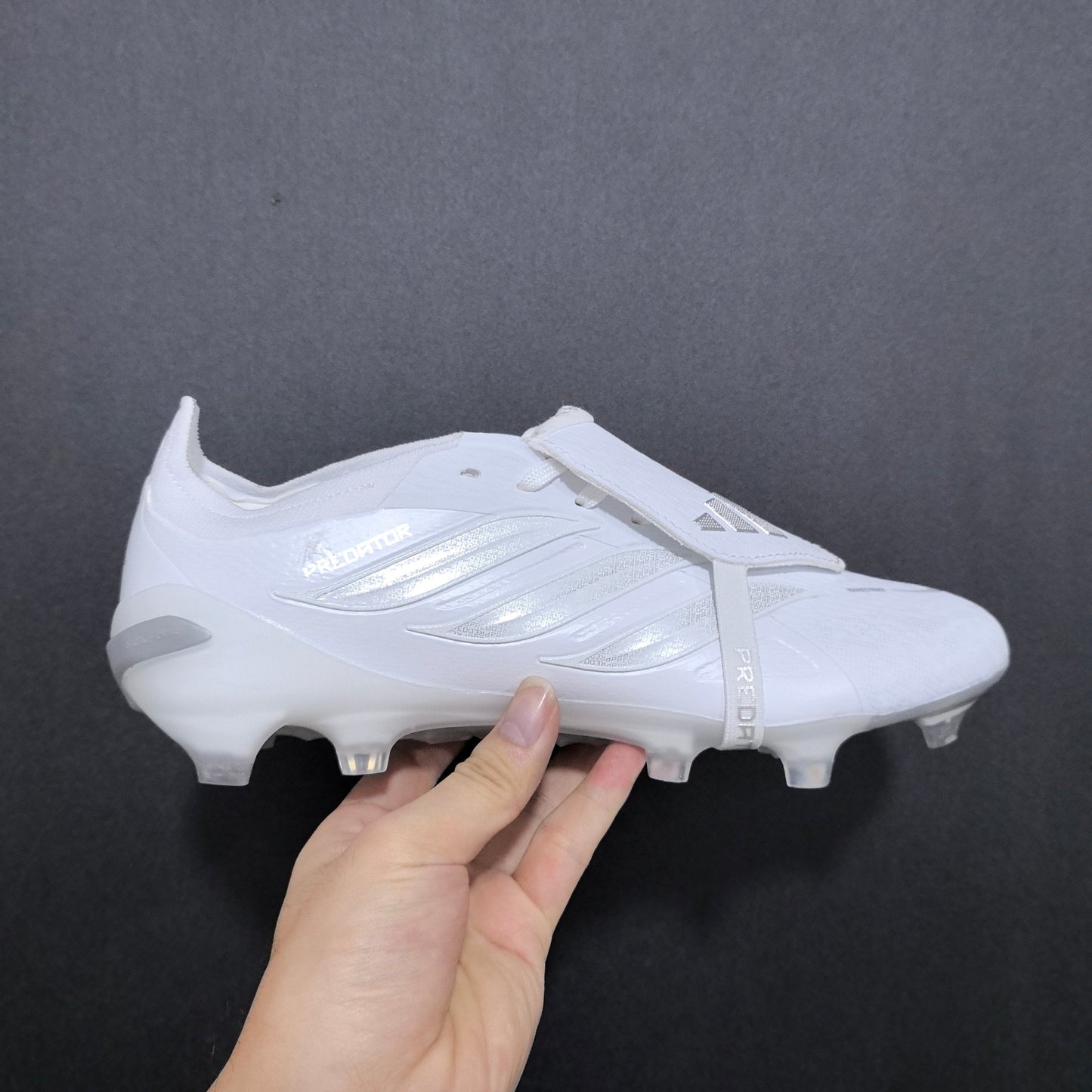 Predator 24+ Elite FT FG de la collection "Pearlized Pack"