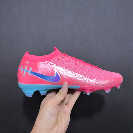 Nike Mercurial Vapor 16 Pro signature de Vinícius Júnior.